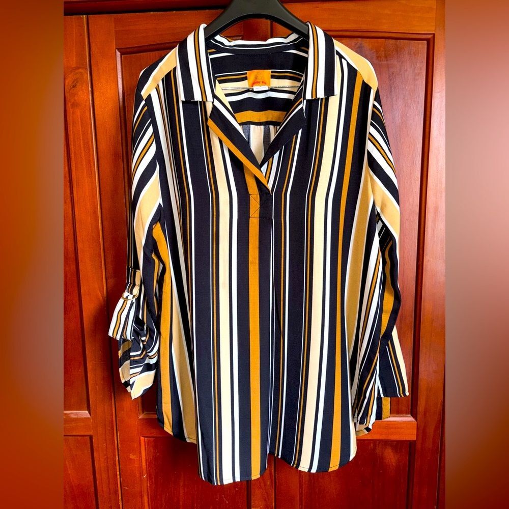 Ruby Rd Black, Gold and White Oversized Button Down Shirt #1288